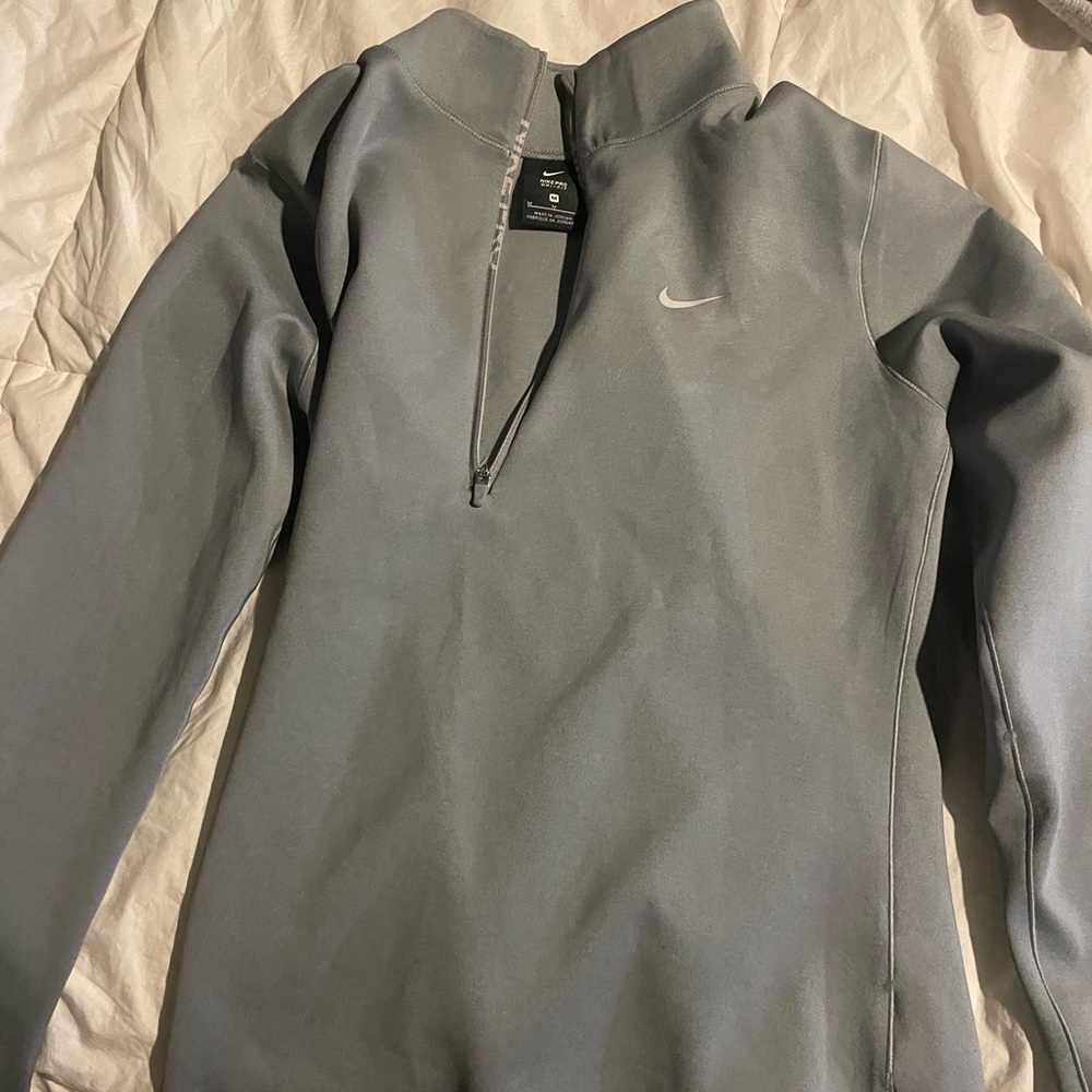 Nike pro pullover